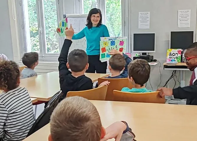 Workshop in a classroom